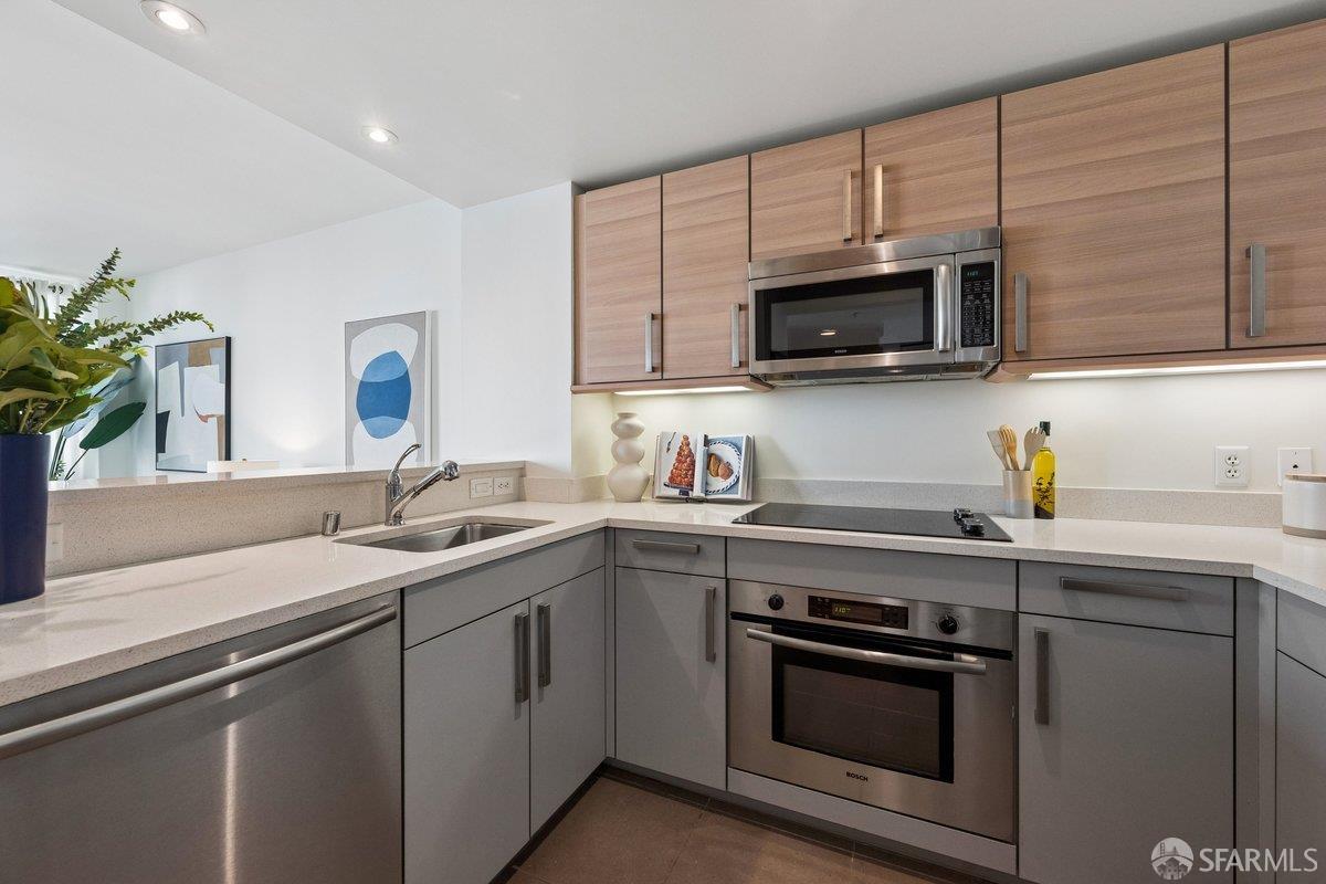 Photo #10: 426115049 Listing: Photo #10