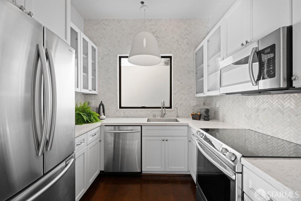 Detail Gallery Image 20 of 92 For 2425 Market St #6,  San Francisco,  CA 94114 - 2 Beds | 1 Baths