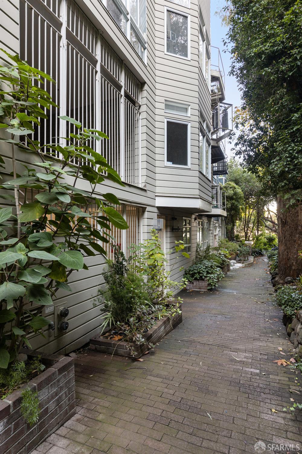 Detail Gallery Image 39 of 39 For 44 Macondray Ln 2w,  San Francisco,  CA 94133 - 2 Beds | 2 Baths