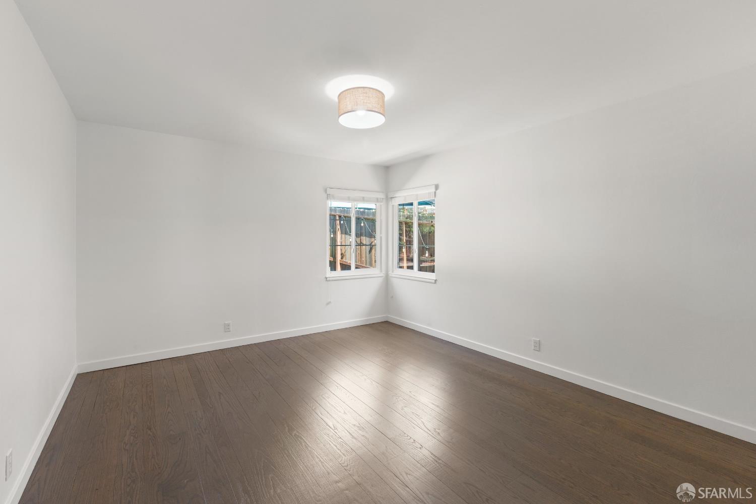 Detail Gallery Image 28 of 54 For 108 Inner Cir, Redwood City,  CA 94062 - 2 Beds | 1 Baths