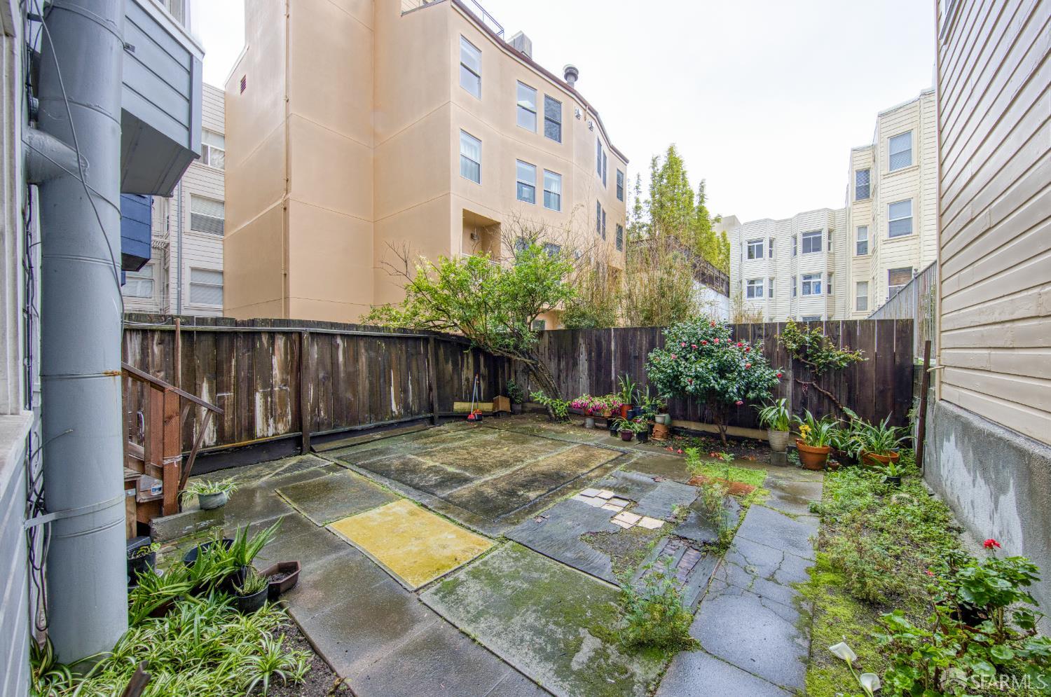 Detail Gallery Image 11 of 14 For 1668 Washington St, San Francisco,  CA 94109 - – Beds | – Baths