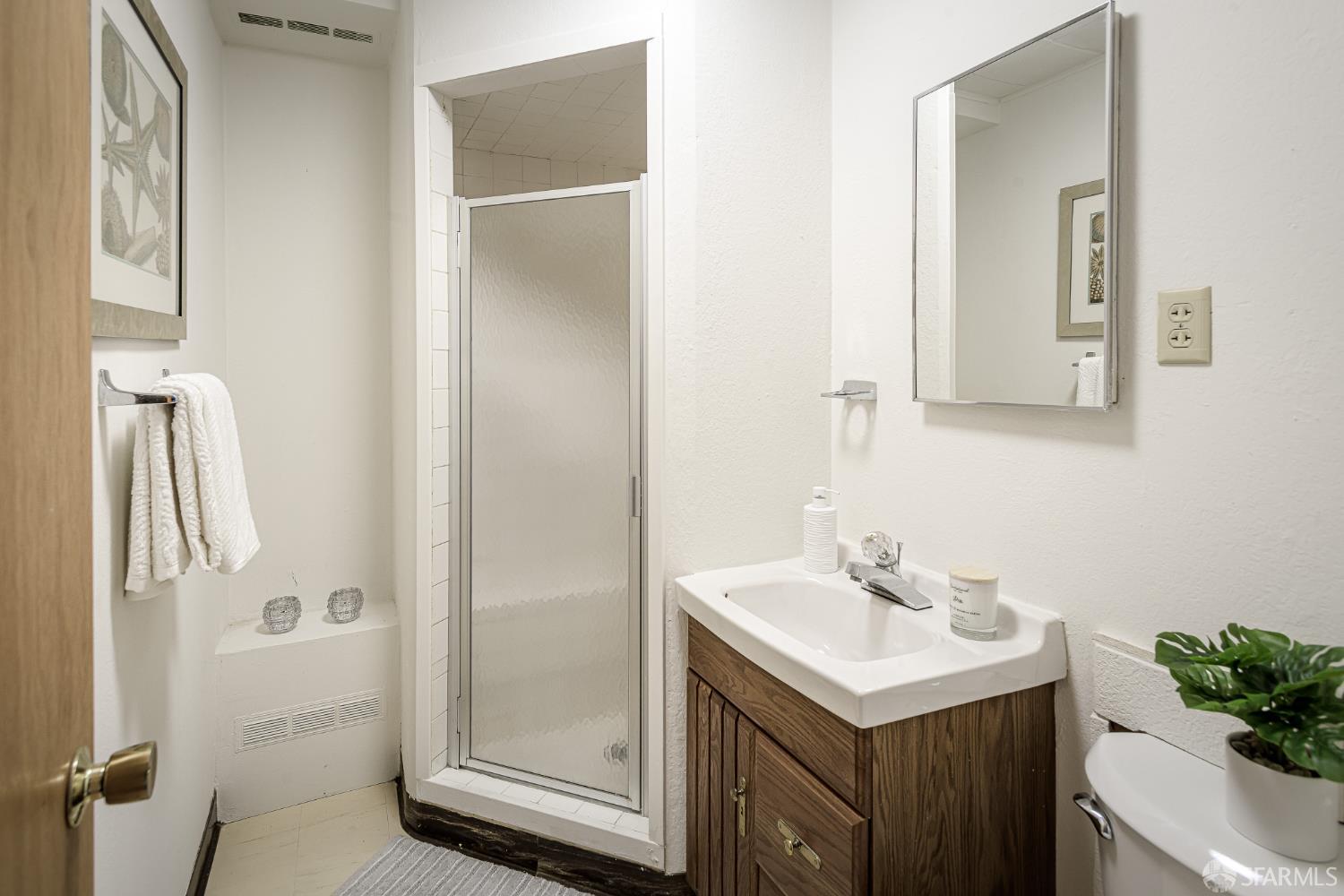 Detail Gallery Image 24 of 30 For 1620 Pacheco St, San Francisco,  CA 94116 - 2 Beds | 1 Baths