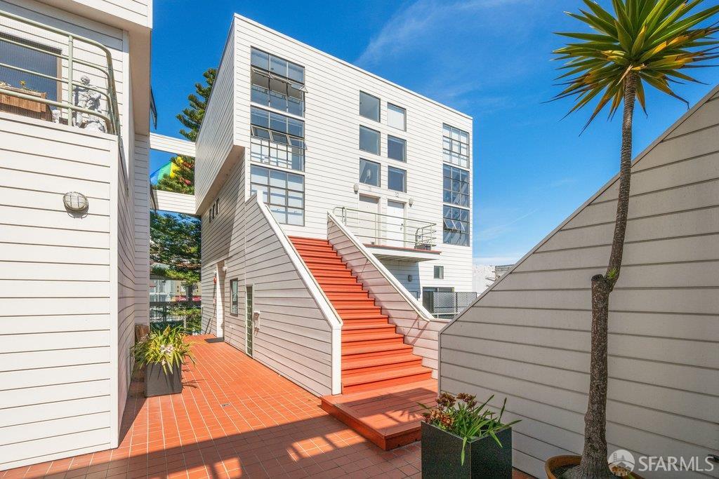 Detail Gallery Image 5 of 92 For 2425 Market St #6,  San Francisco,  CA 94114 - 2 Beds | 1 Baths