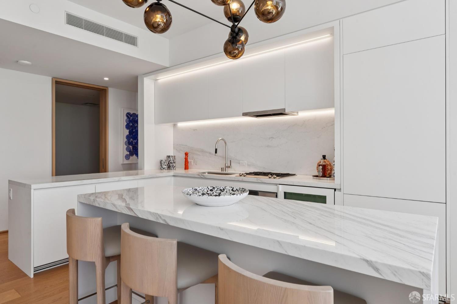 Photo #12: 426114614 Listing: Photo #12