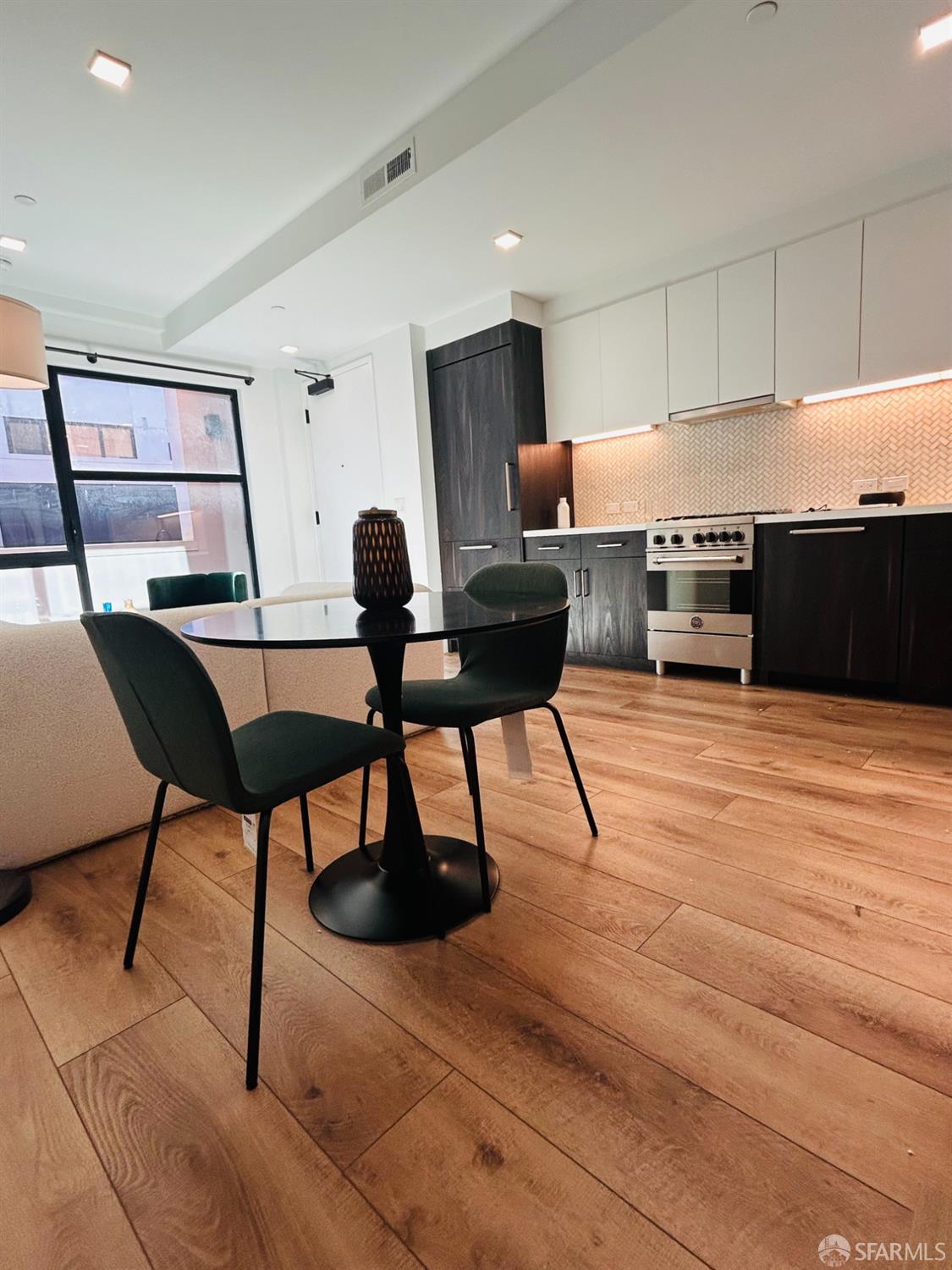 Detail Gallery Image 4 of 57 For 1288 Howard St #330,  San Francisco,  CA 94103 - 2 Beds | 2/1 Baths