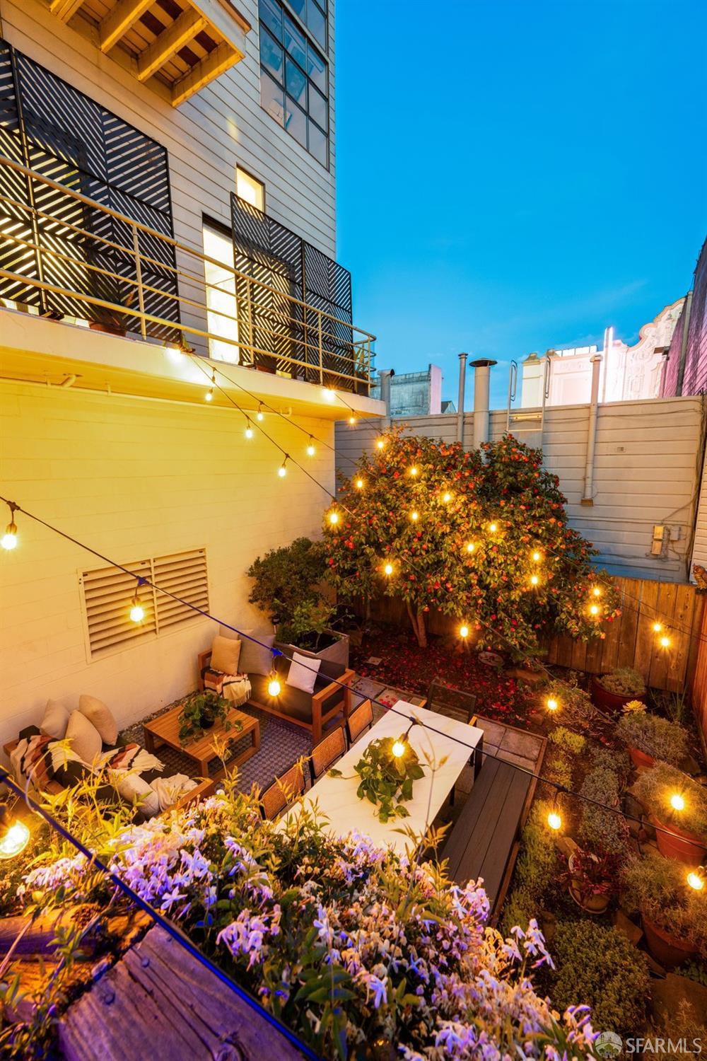 Detail Gallery Image 52 of 92 For 2425 Market St #6,  San Francisco,  CA 94114 - 2 Beds | 1 Baths