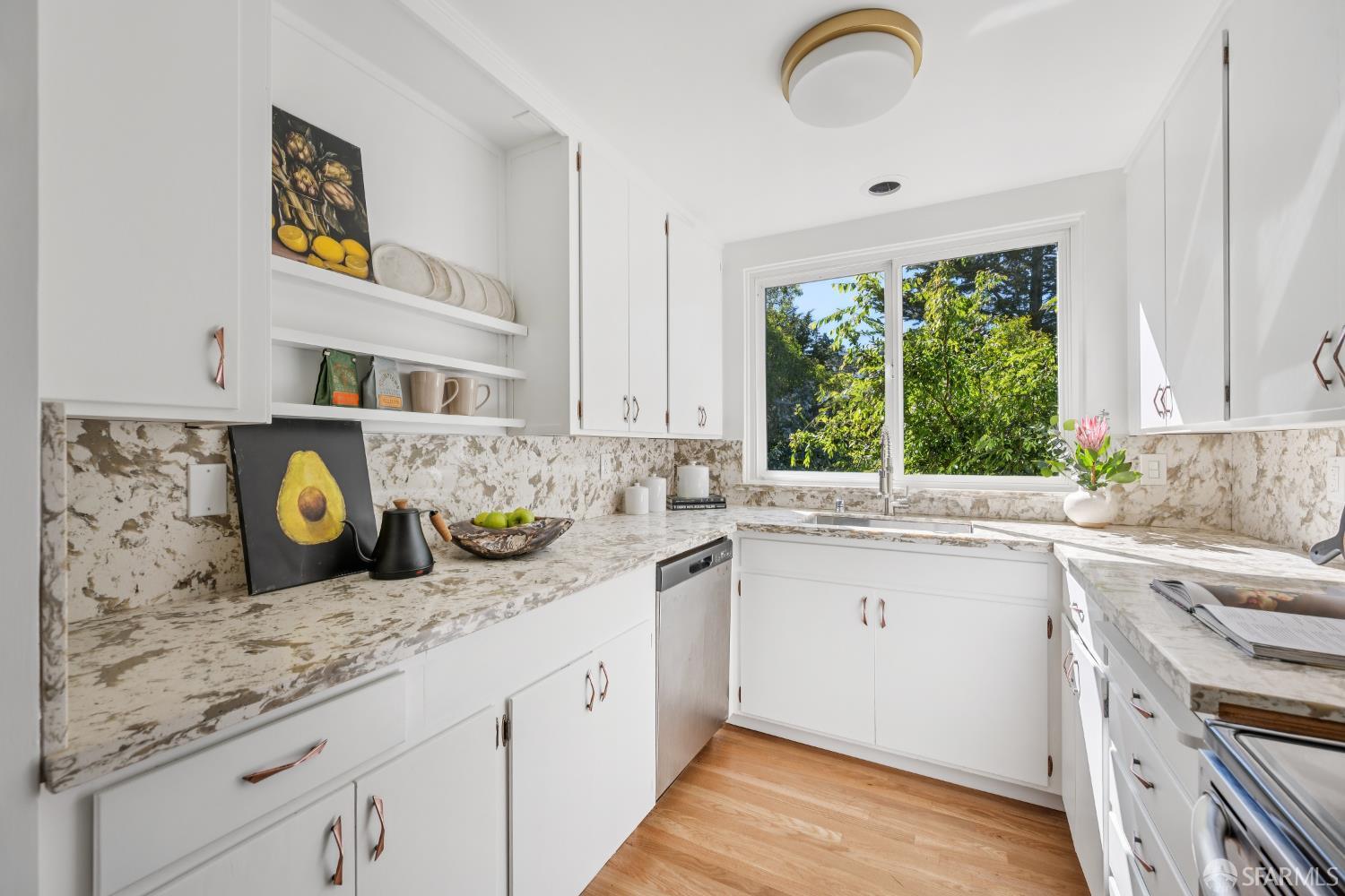 Detail Gallery Image 23 of 73 For 1819 8th Ave, San Francisco,  CA 94109 - 3 Beds | 2 Baths