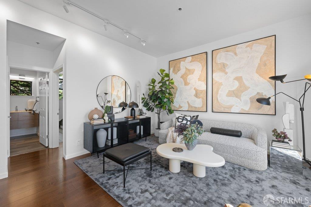 Detail Gallery Image 15 of 92 For 2425 Market St #6,  San Francisco,  CA 94114 - 2 Beds | 1 Baths