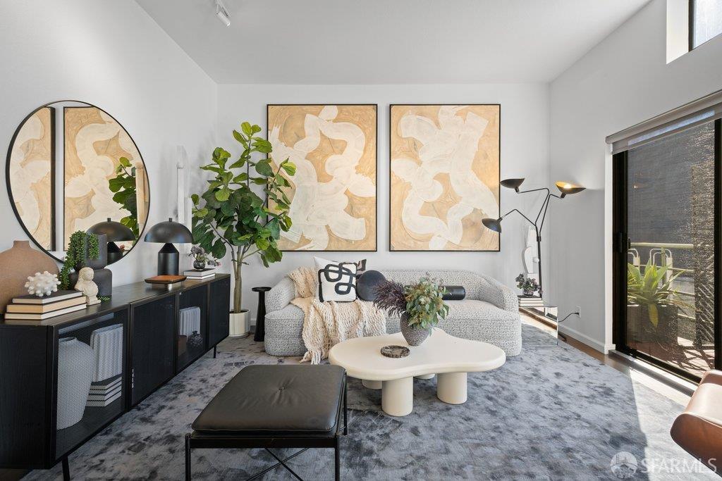 Detail Gallery Image 14 of 92 For 2425 Market St #6,  San Francisco,  CA 94114 - 2 Beds | 1 Baths