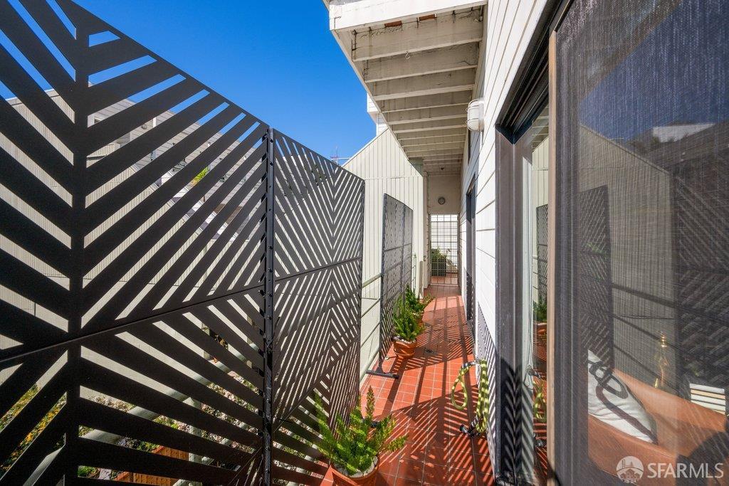 Detail Gallery Image 38 of 92 For 2425 Market St #6,  San Francisco,  CA 94114 - 2 Beds | 1 Baths