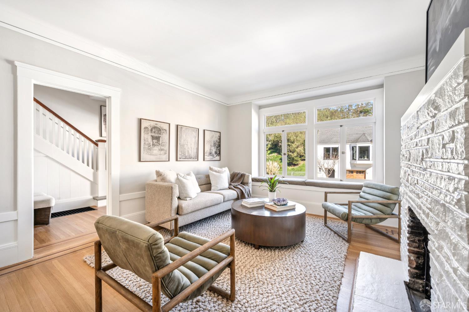 Detail Gallery Image 8 of 73 For 1819 8th Ave, San Francisco,  CA 94109 - 3 Beds | 2 Baths