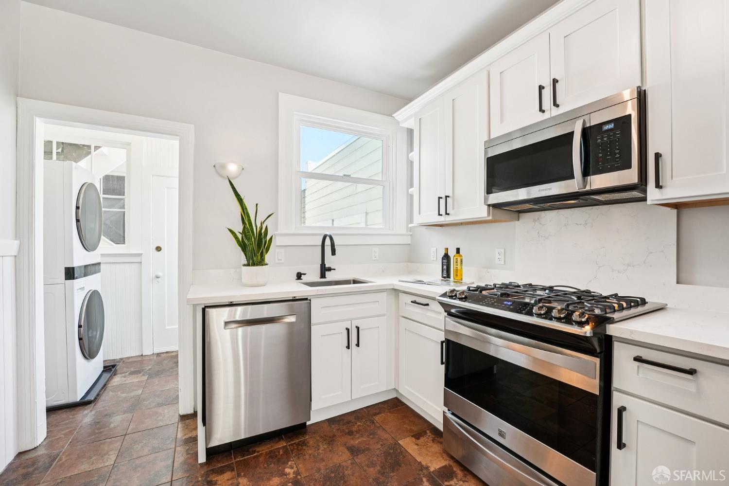 Detail Gallery Image 9 of 23 For 3967 18th St #4,  San Francisco,  CA 94114 - 1 Beds | 1 Baths