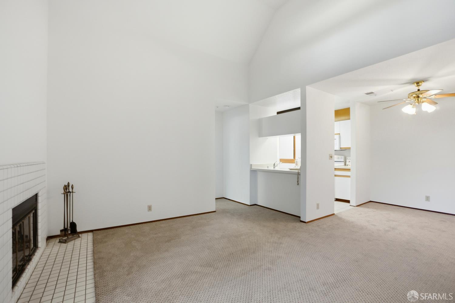 Detail Gallery Image 9 of 39 For 1308 Walden Rd #38,  Walnut Creek,  CA 94597 - 2 Beds | 2 Baths