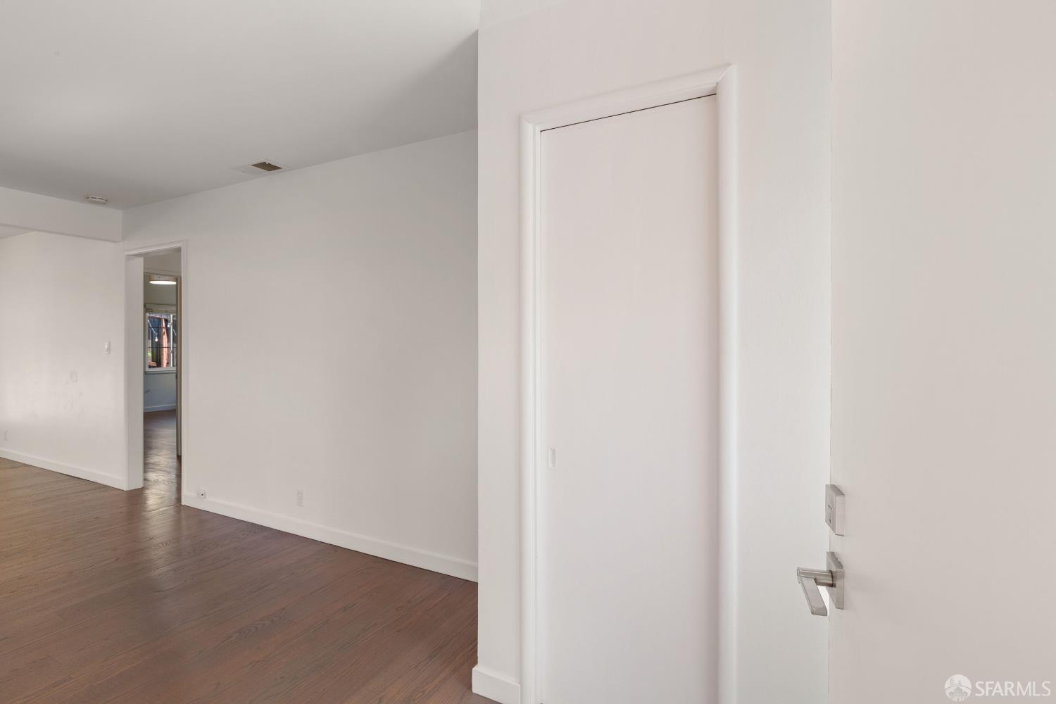 Detail Gallery Image 9 of 54 For 108 Inner Cir, Redwood City,  CA 94062 - 2 Beds | 1 Baths