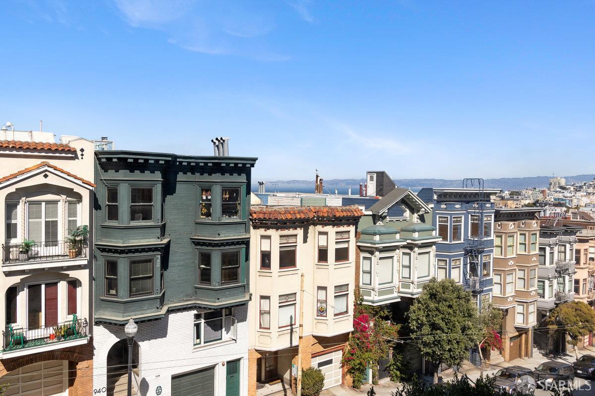 Detail Gallery Image 16 of 39 For 44 Macondray Ln 2w,  San Francisco,  CA 94133 - 2 Beds | 2 Baths