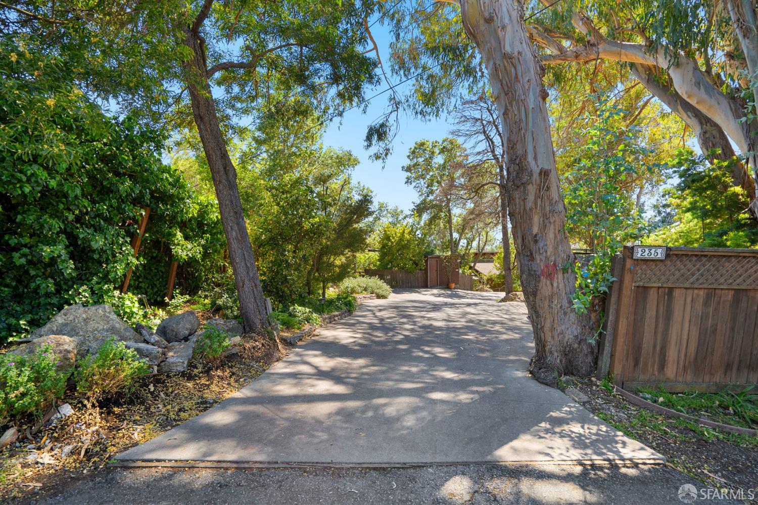 Detail Gallery Image 24 of 51 For Address Is Not Disclosed, Woodside,  CA 94062 - 3 Beds | 3 Baths