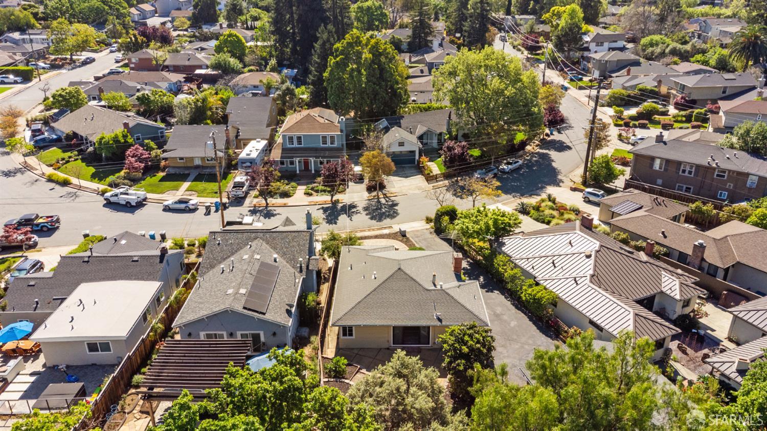 Detail Gallery Image 53 of 54 For 108 Inner Cir, Redwood City,  CA 94062 - 2 Beds | 1 Baths