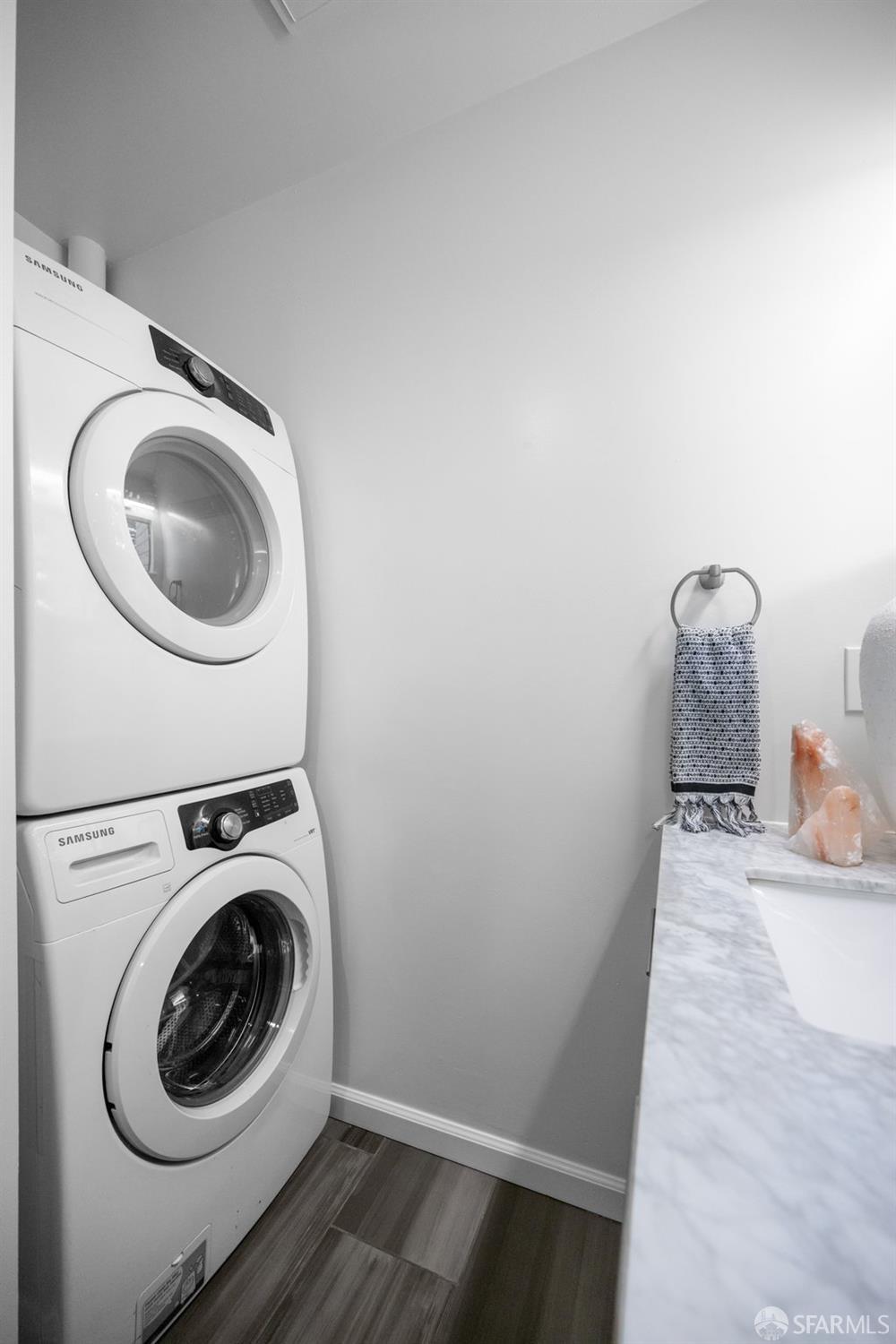 Detail Gallery Image 35 of 92 For 2425 Market St #6,  San Francisco,  CA 94114 - 2 Beds | 1 Baths