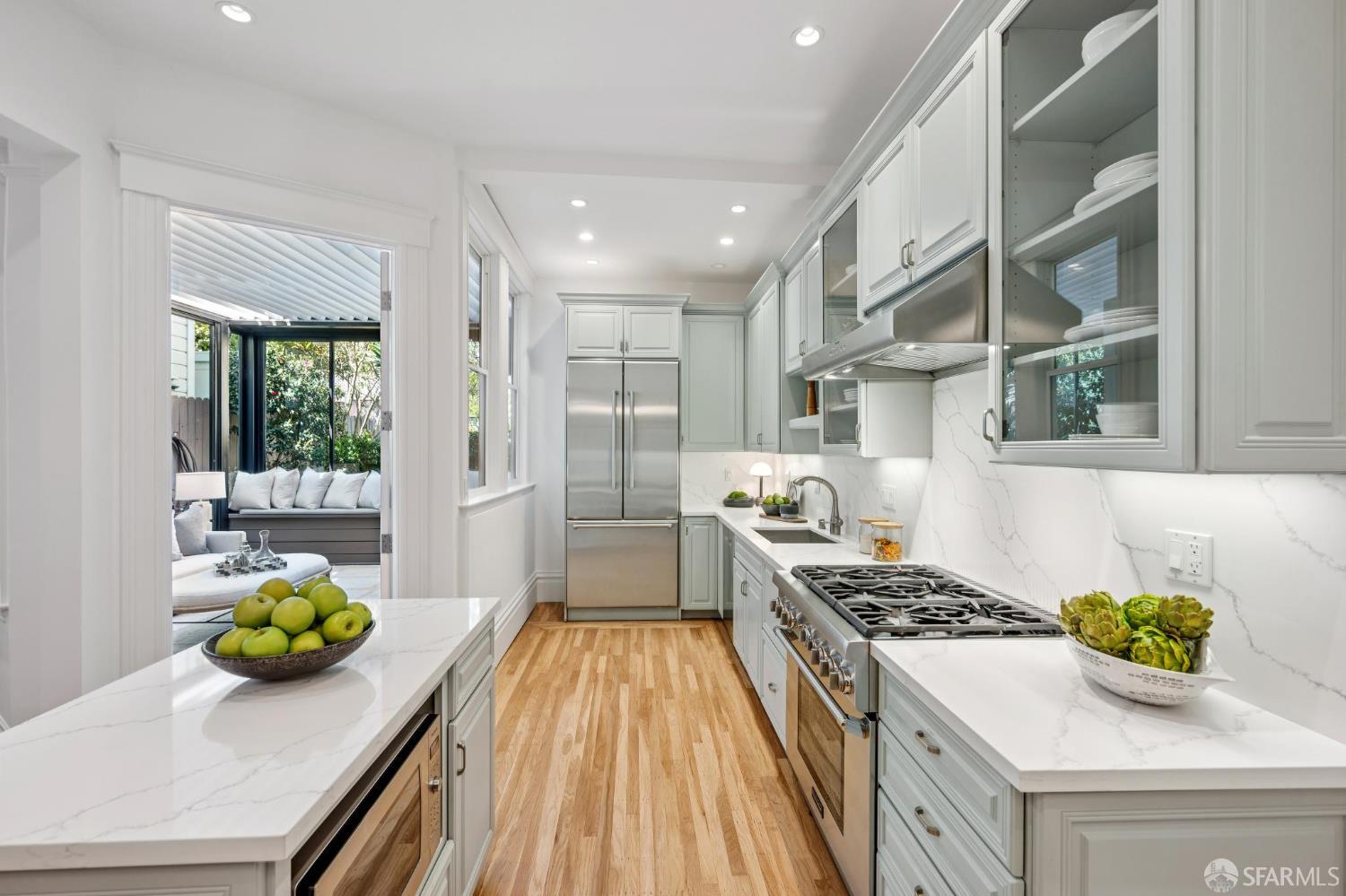 Detail Gallery Image 7 of 21 For 3920 Sacramento St, San Francisco,  CA 94118 - 3 Beds | 2 Baths