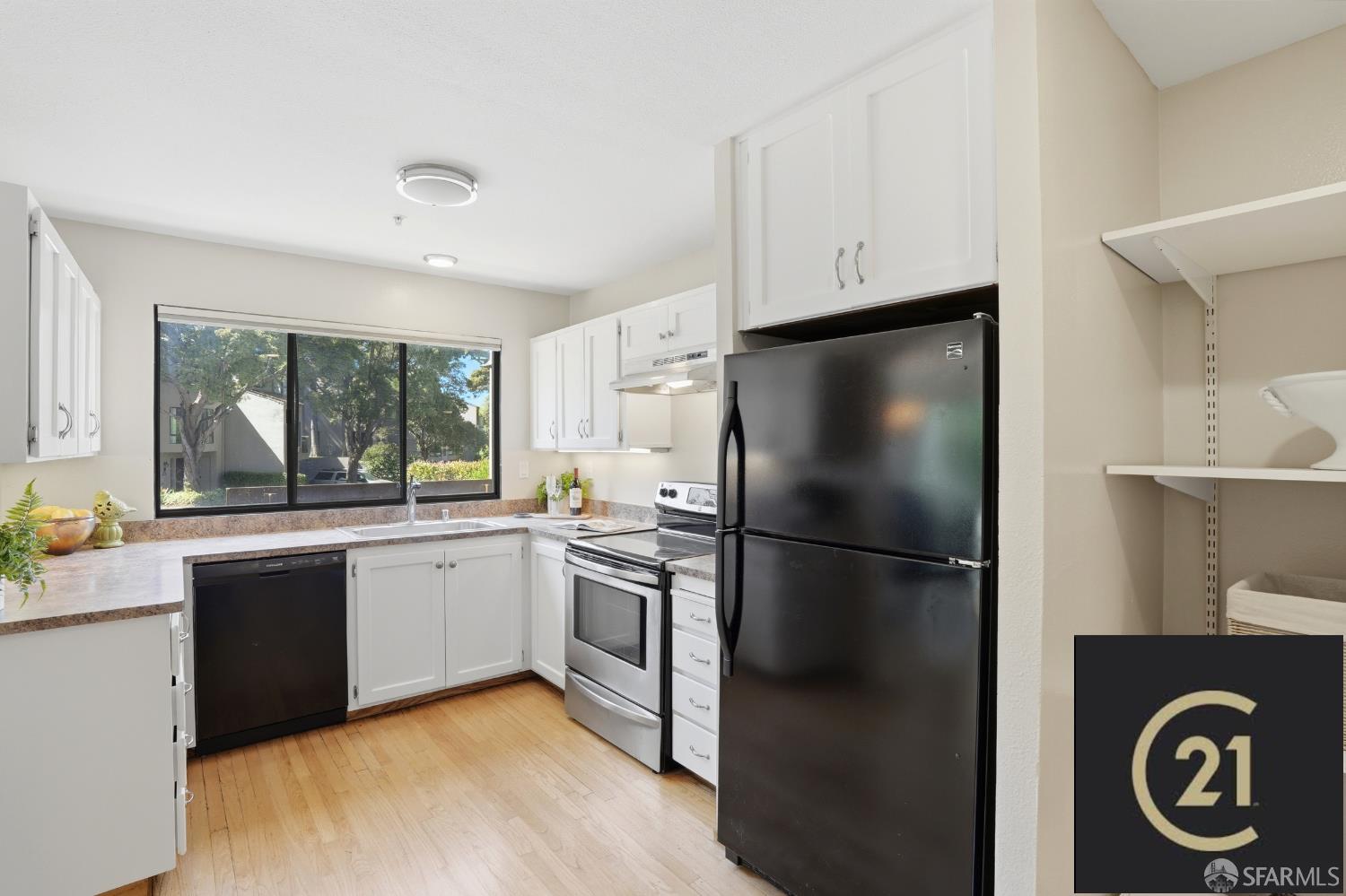 Detail Gallery Image 12 of 44 For 230 N Lake Merced Hls 1a,  San Francisco,  CA 94132 - 2 Beds | 2 Baths