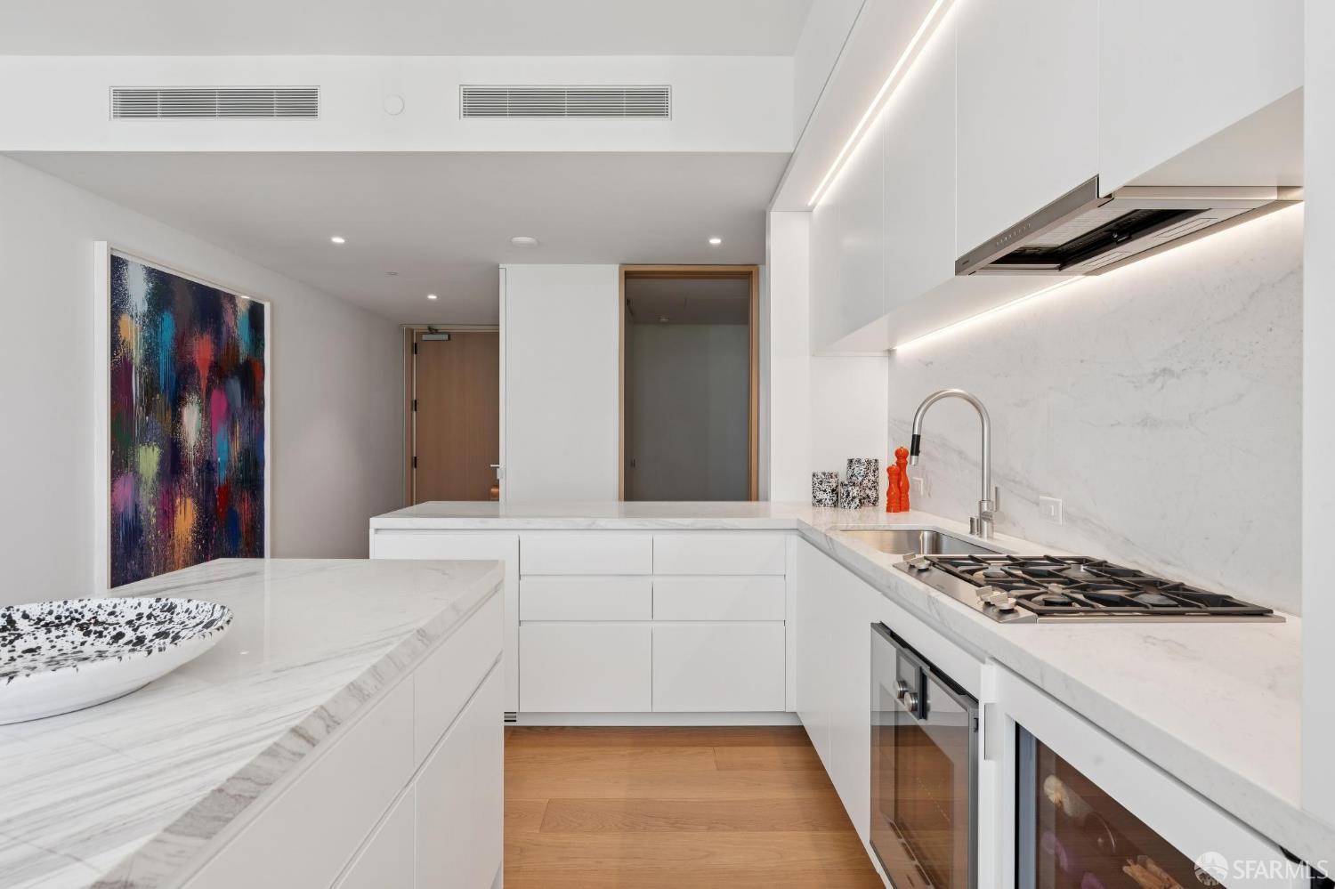 Photo #14: 426114614 Listing: Photo #14