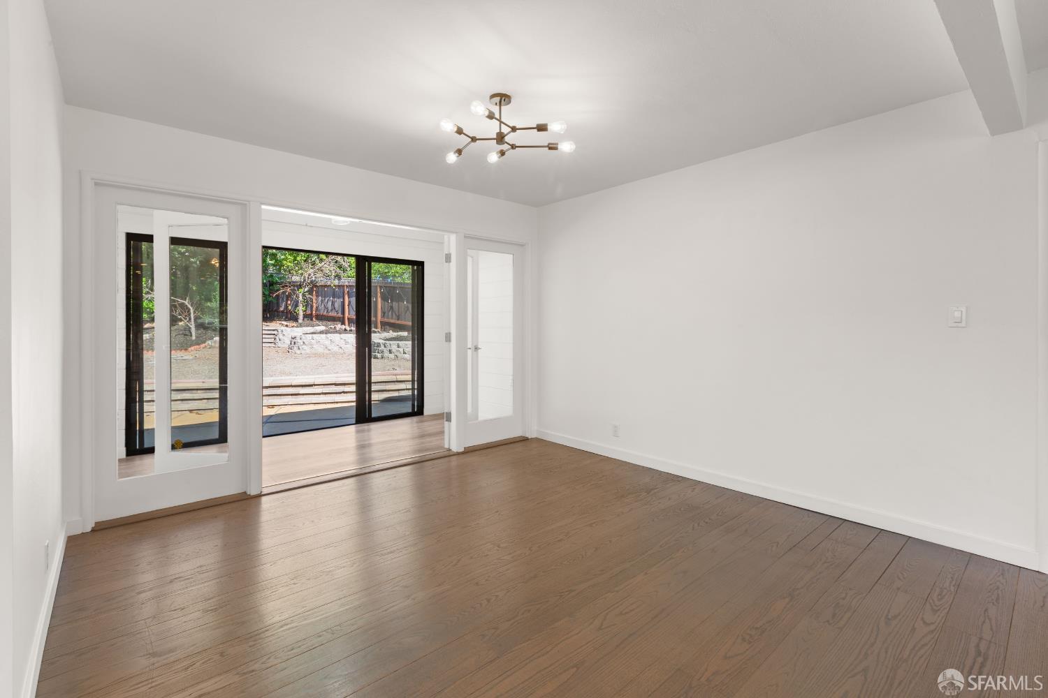 Detail Gallery Image 15 of 54 For 108 Inner Cir, Redwood City,  CA 94062 - 2 Beds | 1 Baths