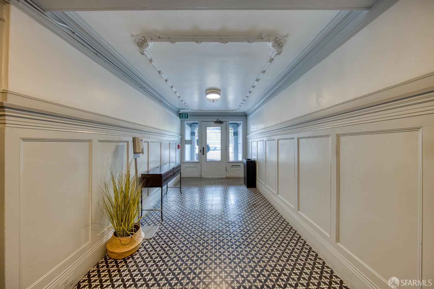 Detail Gallery Image 5 of 14 For 1668 Washington St, San Francisco,  CA 94109 - – Beds | – Baths