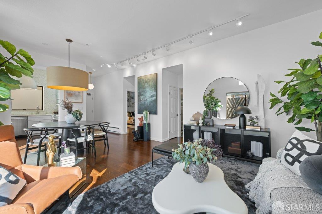 Detail Gallery Image 16 of 92 For 2425 Market St #6,  San Francisco,  CA 94114 - 2 Beds | 1 Baths