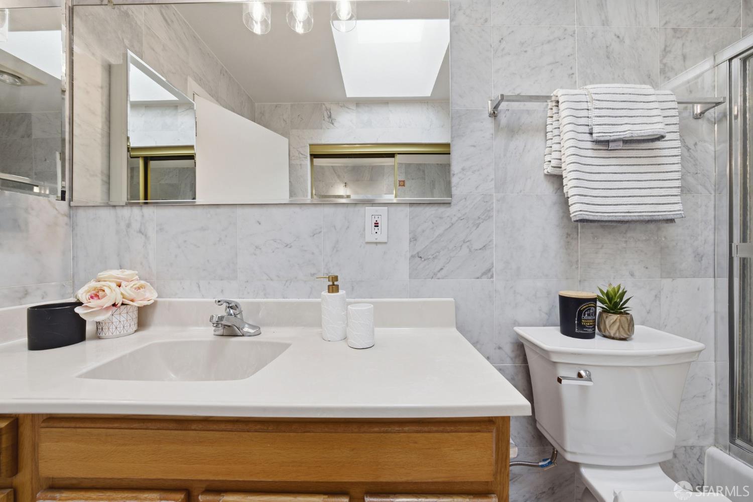 Detail Gallery Image 47 of 78 For 1998 14th Ave, San Francisco,  CA 94116 - 3 Beds | 3 Baths