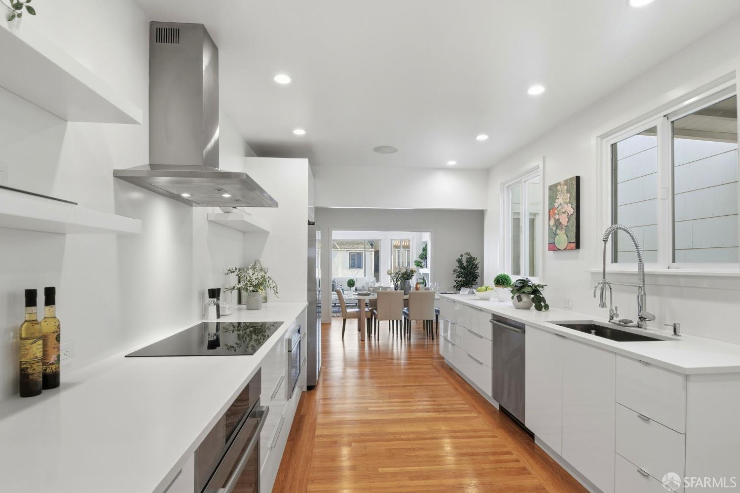 Detail Gallery Image 14 of 42 For 1627 22nd Ave, San Francisco,  CA 94122 - 2 Beds | 1/1 Baths