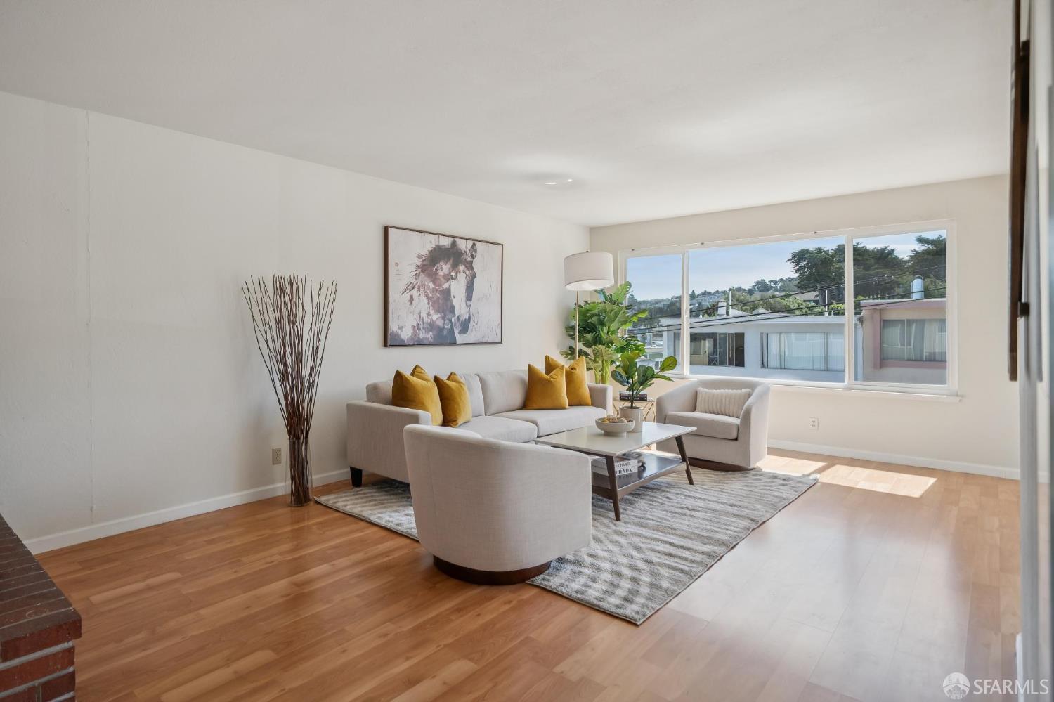 Detail Gallery Image 5 of 64 For 1226 Felton St, San Francisco,  CA 94134 - 5 Beds | 3 Baths