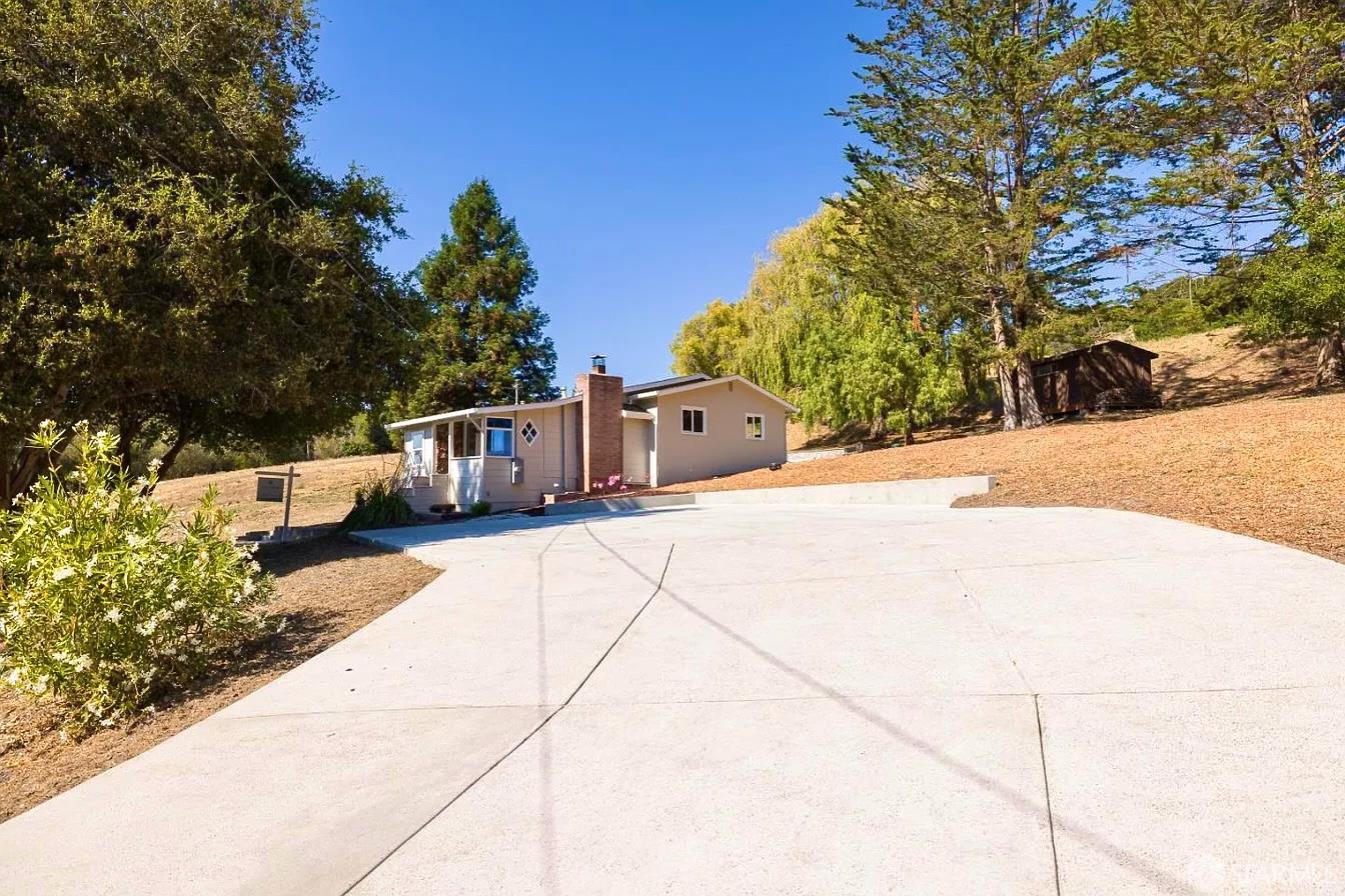 Detail Gallery Image 2 of 29 For 11 Recreation Dr, La Honda,  CA 94020 - 3 Beds | 1/1 Baths