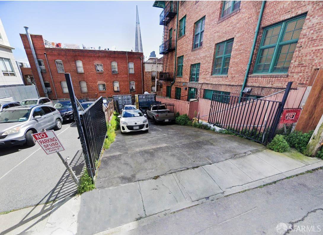 Front Image Thumbnail for SF426115751