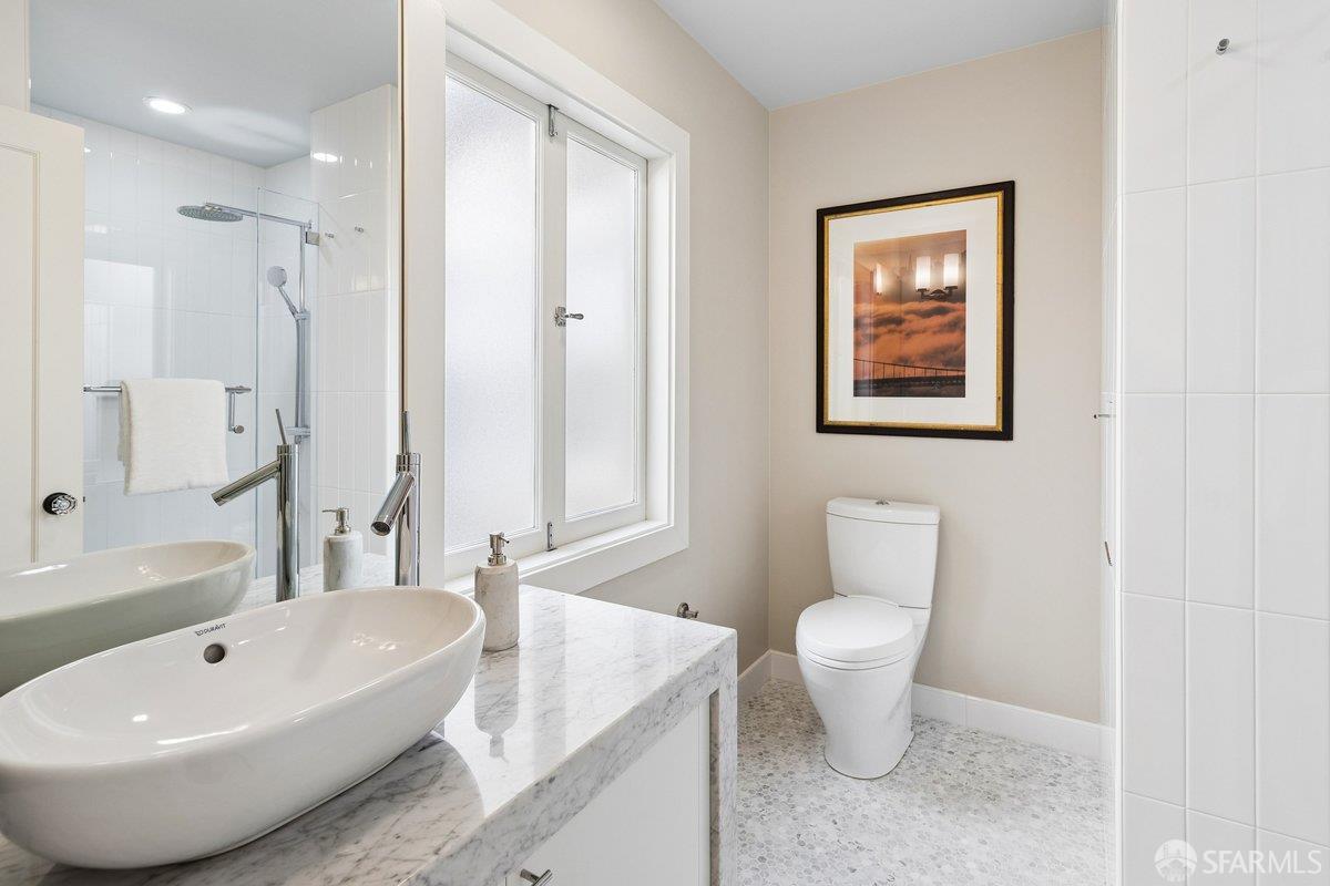 Detail Gallery Image 36 of 76 For 2649 Green St, San Francisco,  CA 94123 - 6 Beds | 6/1 Baths