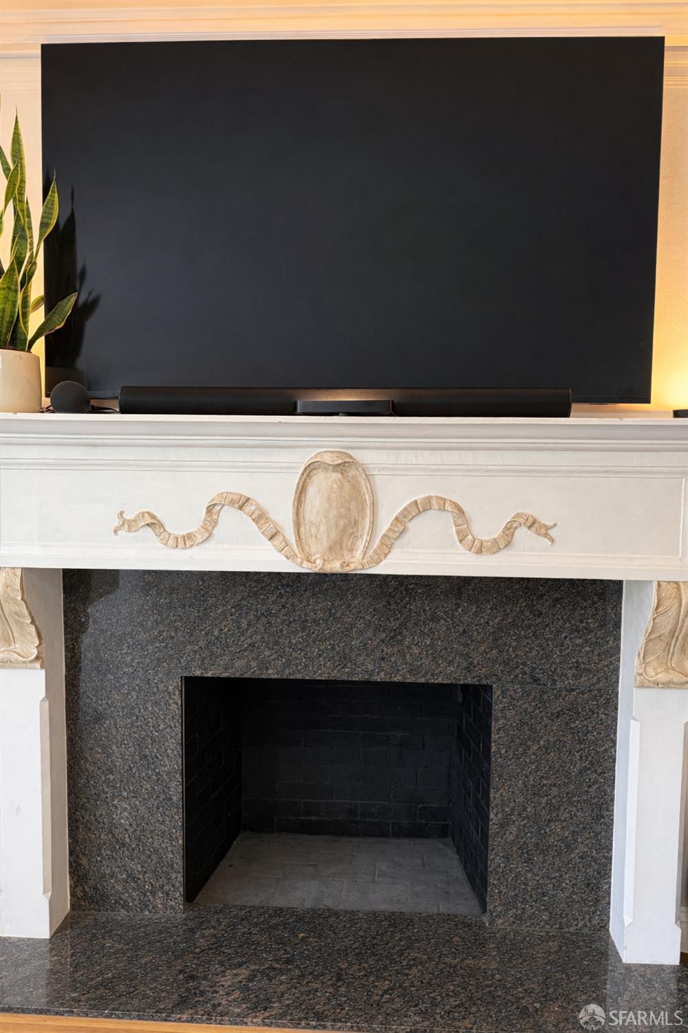 Detail Gallery Image 4 of 13 For 52 Casa Way, San Francisco,  CA 94123 - – Beds | – Baths