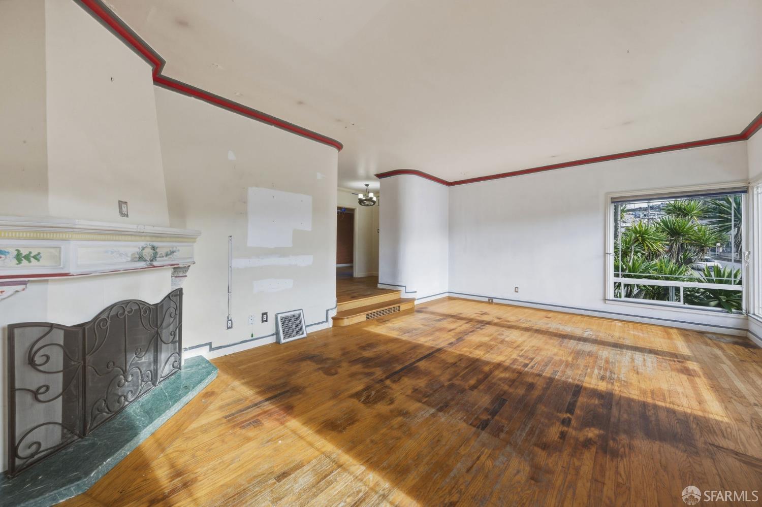 Detail Gallery Image 4 of 93 For 95 South Hill Blvd, San Francisco,  CA 94112 - 3 Beds | 2 Baths