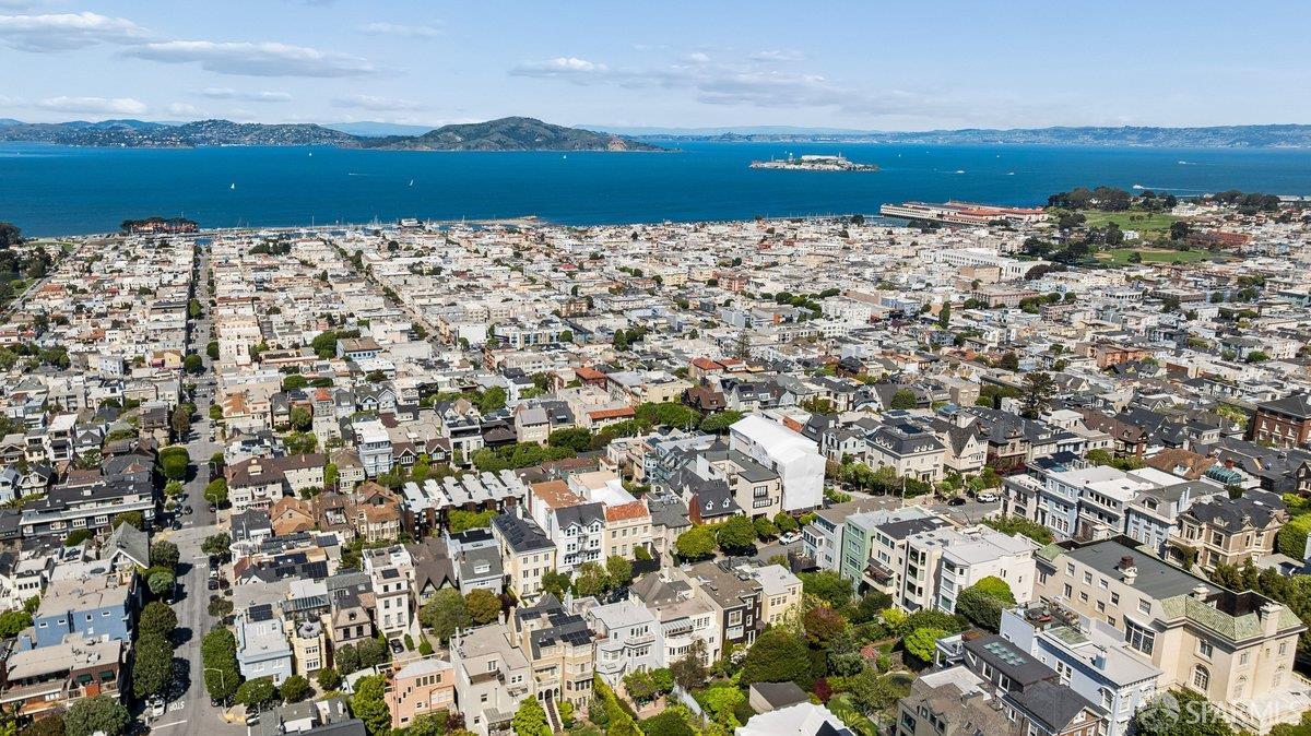 Detail Gallery Image 68 of 76 For 2649 Green St, San Francisco,  CA 94123 - 6 Beds | 6/1 Baths