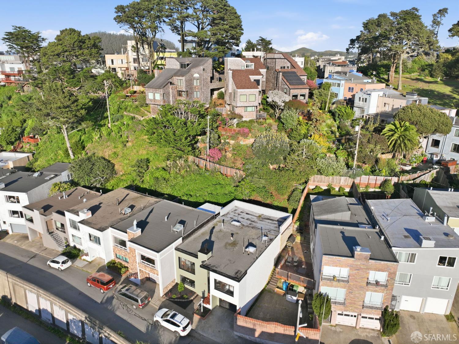 Detail Gallery Image 64 of 78 For 1998 14th Ave, San Francisco,  CA 94116 - 3 Beds | 3 Baths