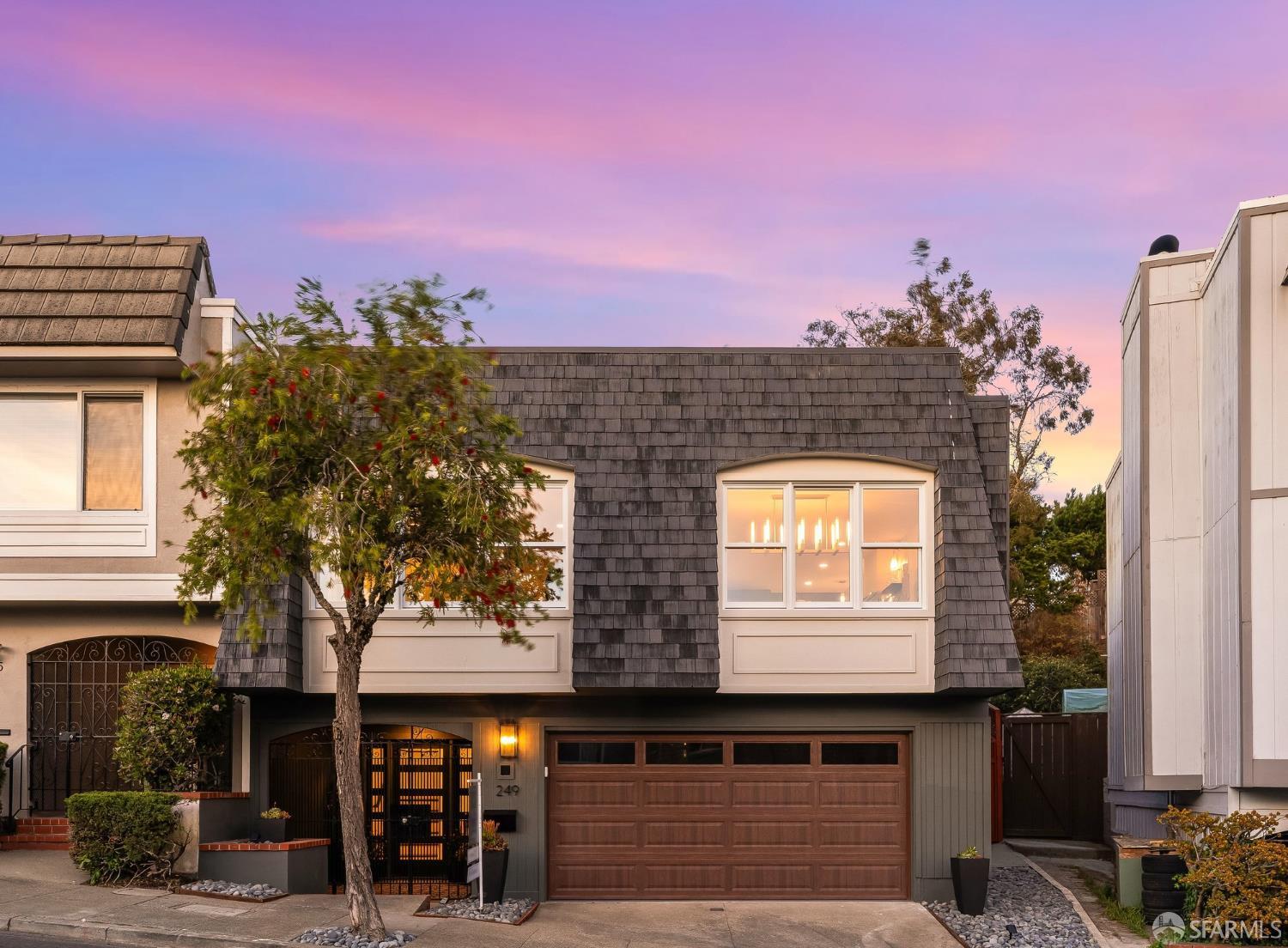 Detail Gallery Image 3 of 77 For 249 Gold Mine Dr, San Francisco,  CA 94131 - 4 Beds | 3 Baths