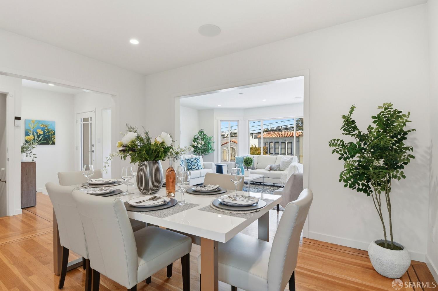 Detail Gallery Image 8 of 42 For 1627 22nd Ave, San Francisco,  CA 94122 - 2 Beds | 1/1 Baths