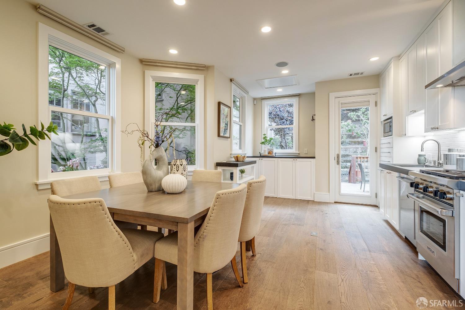 Detail Gallery Image 25 of 43 For 1041 Filbert St, San Francisco,  CA 94133 - 2 Beds | 1/1 Baths