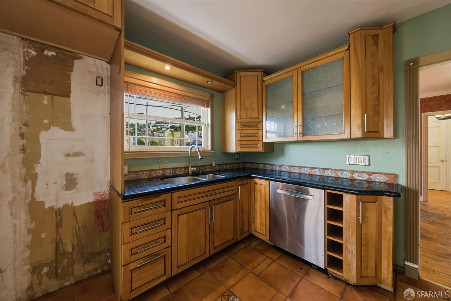 Detail Gallery Image 16 of 93 For 95 South Hill Blvd, San Francisco,  CA 94112 - 3 Beds | 2 Baths