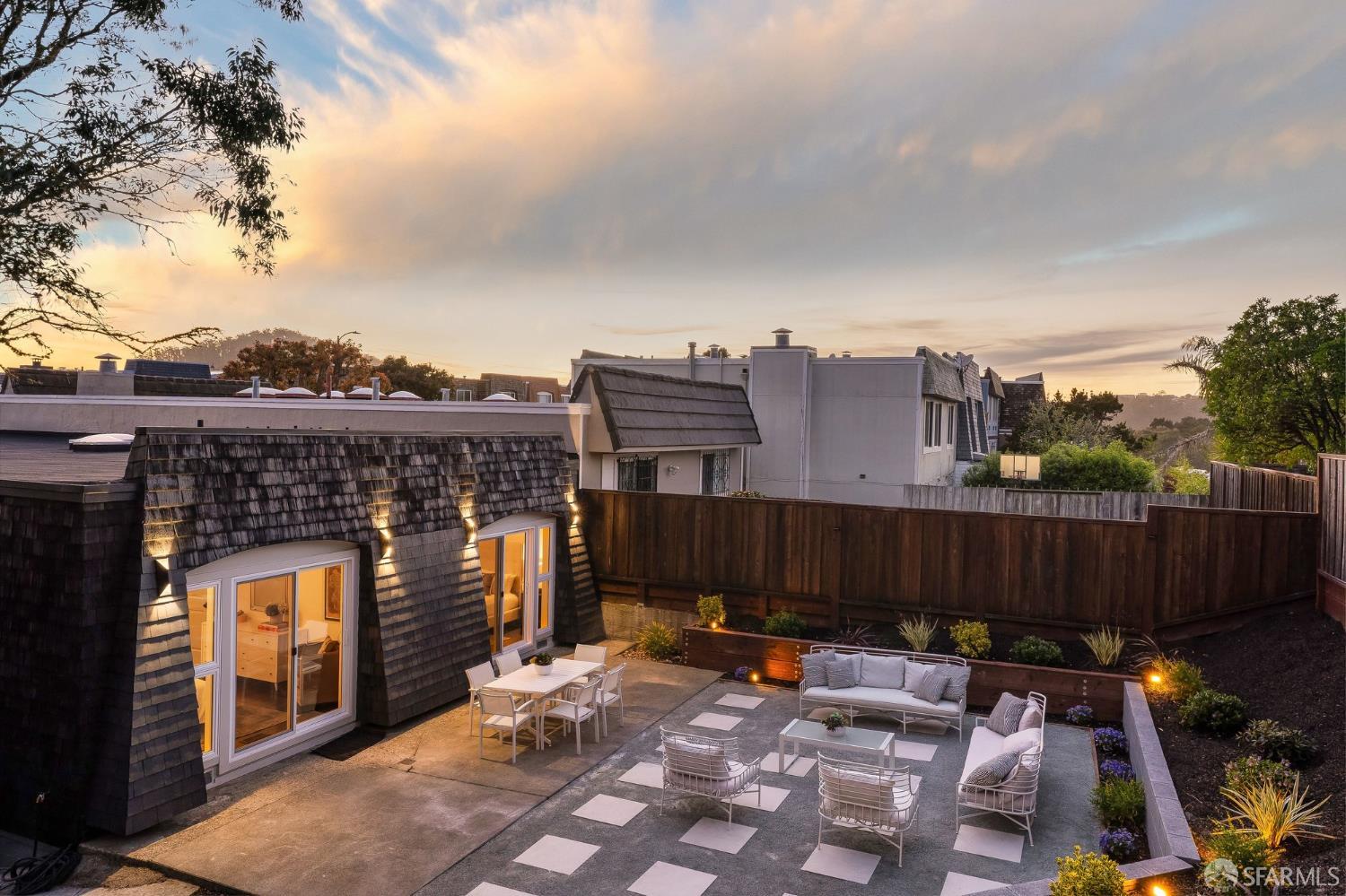 Detail Gallery Image 16 of 77 For 249 Gold Mine Dr, San Francisco,  CA 94131 - 4 Beds | 3 Baths