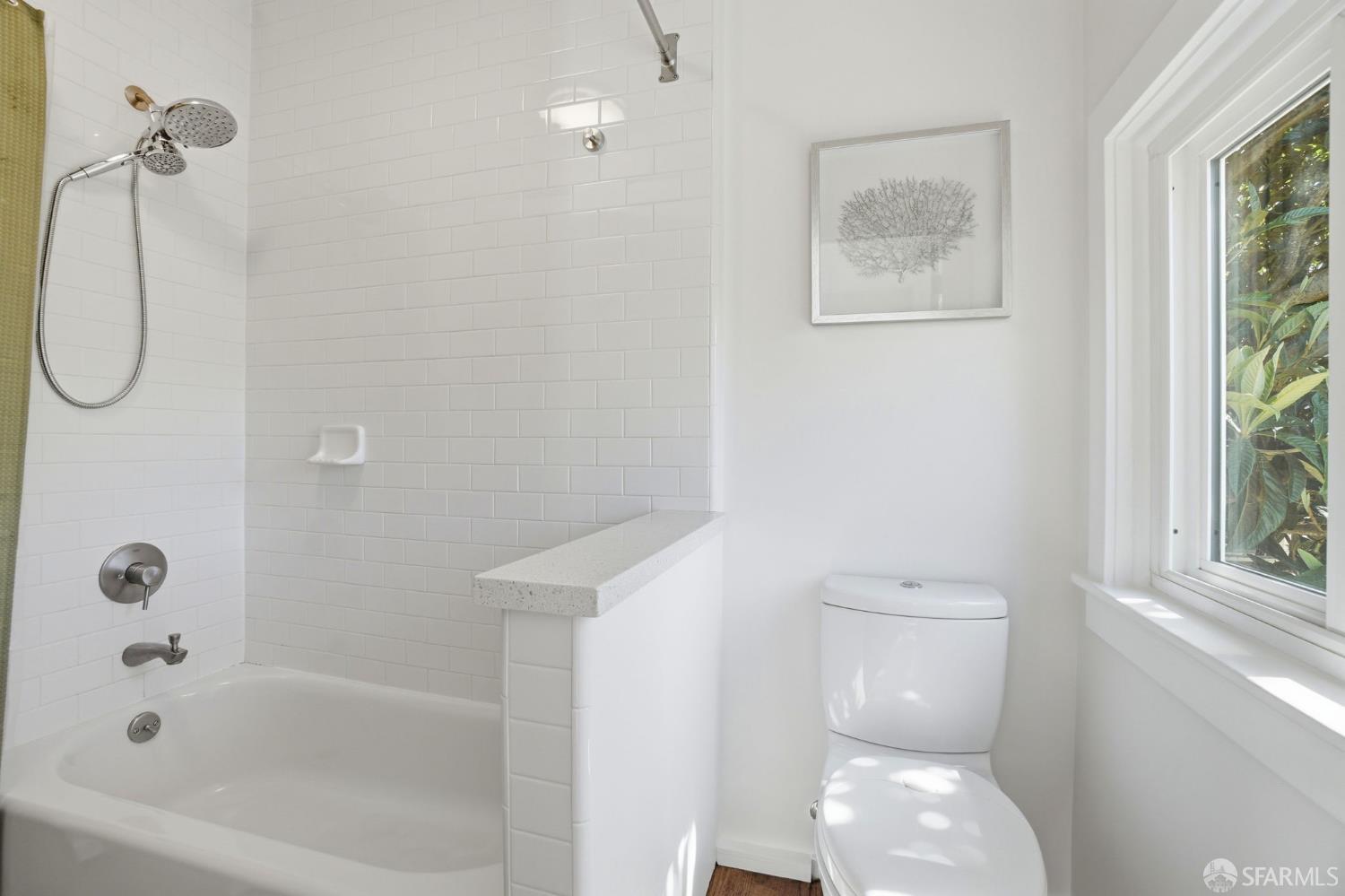 Photo #23: 426115870 Listing: Photo #23