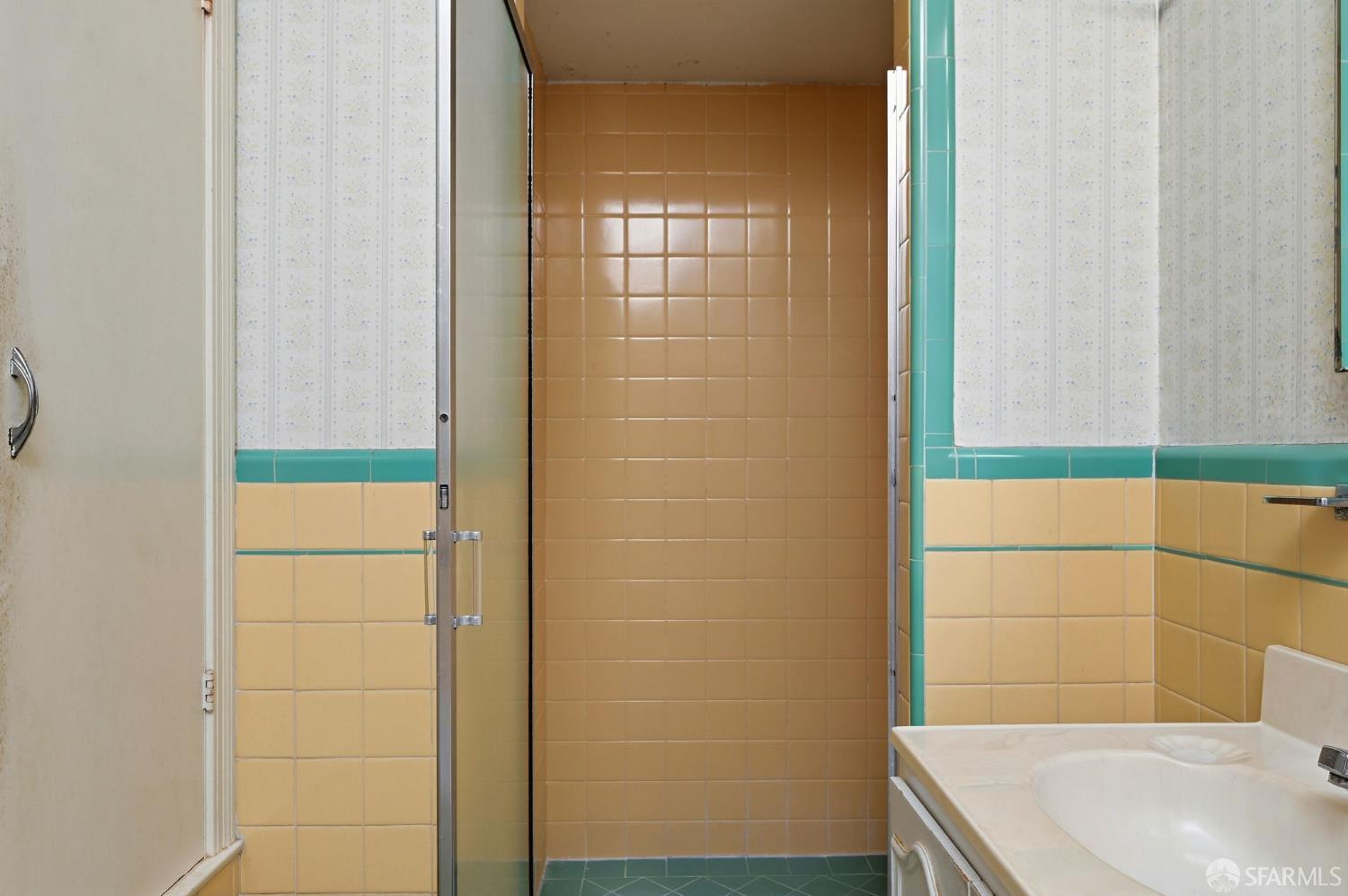 Detail Gallery Image 19 of 43 For 77 Lapham Way, San Francisco,  CA 94112 - 2 Beds | 1 Baths