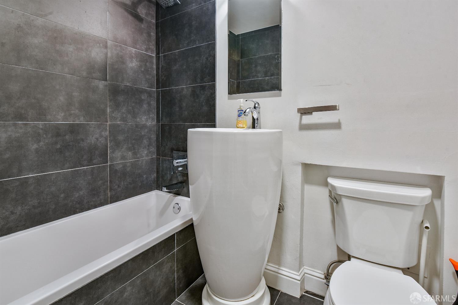 Detail Gallery Image 10 of 35 For 631 Ofarrell St #414,  San Francisco,  CA 94109 - 0 Beds | 1 Baths