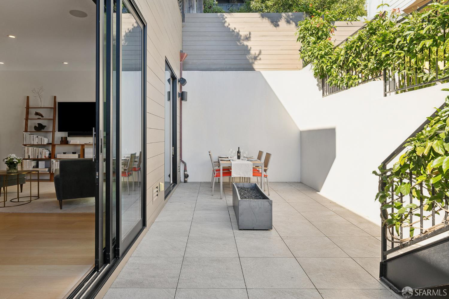 Detail Gallery Image 25 of 56 For 55 Hiliritas Ave, San Francisco,  CA 94131 - 4 Beds | 3/1 Baths