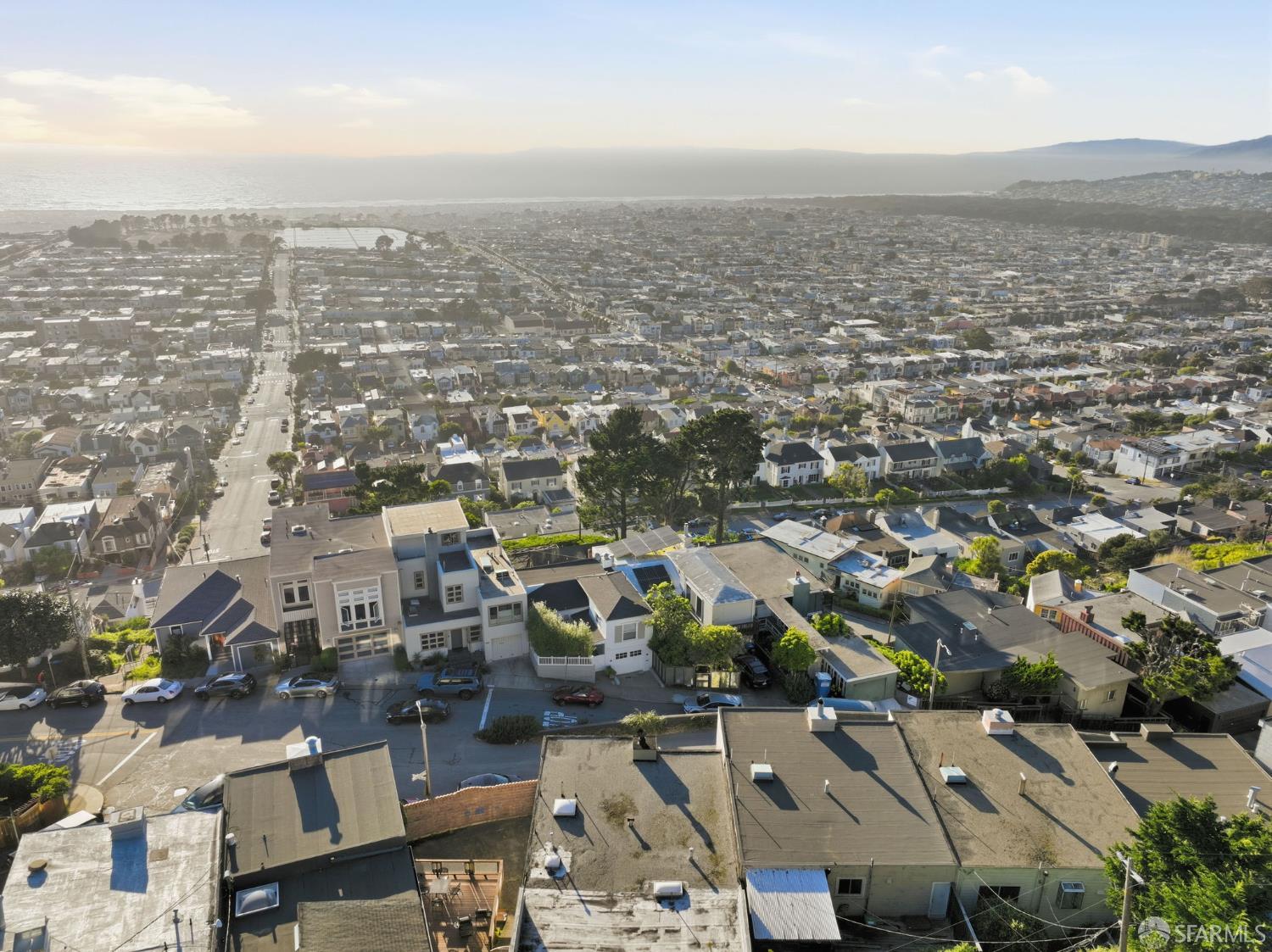 Detail Gallery Image 72 of 78 For 1998 14th Ave, San Francisco,  CA 94116 - 3 Beds | 3 Baths