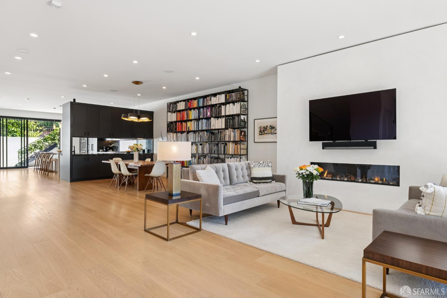 Detail Gallery Image 6 of 56 For 55 Hiliritas Ave, San Francisco,  CA 94131 - 4 Beds | 3/1 Baths