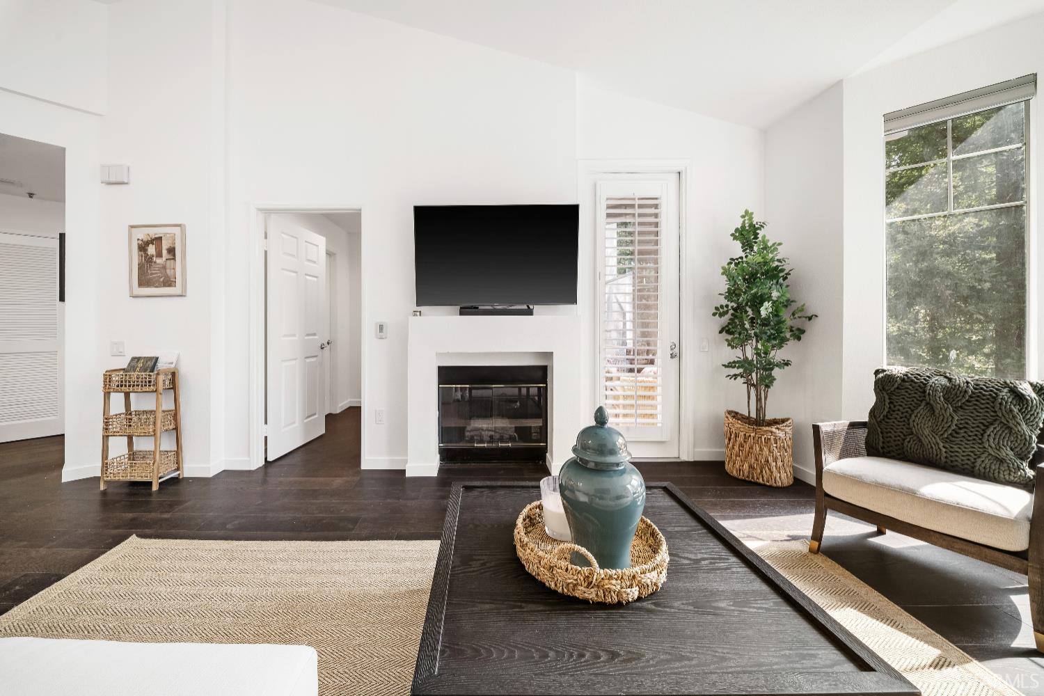 Detail Gallery Image 15 of 34 For 180 Caldecott Ln #314,  Oakland,  CA 94618 - 1 Beds | 1 Baths